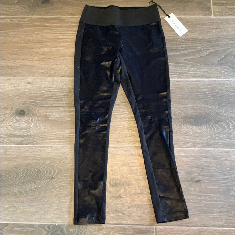 Black koral moto leggings
